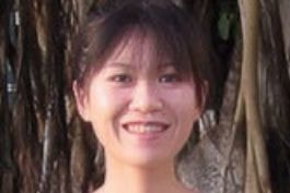 ヨガインストラクター佐藤多美が笑っている