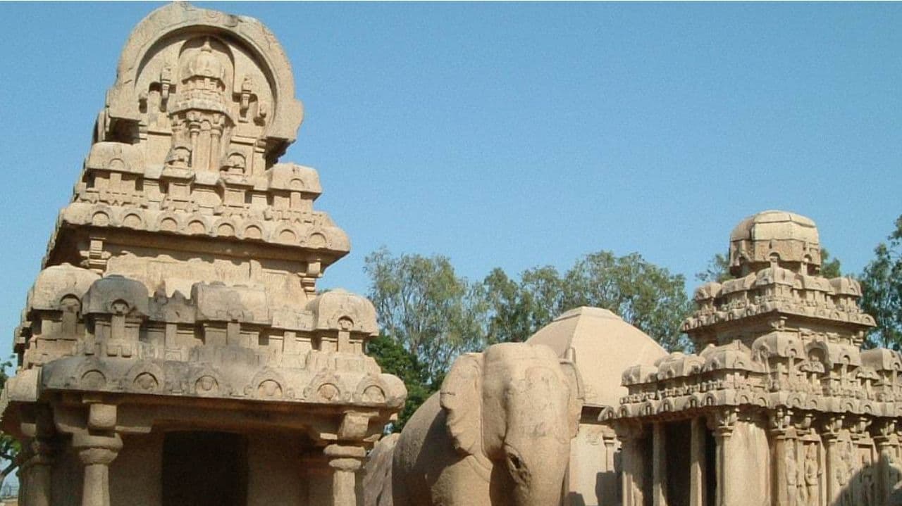 インドの石窟寺院